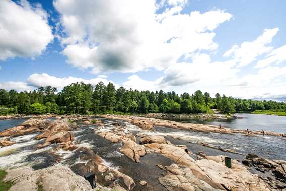 Rocks at parc des cascades in Rawdon