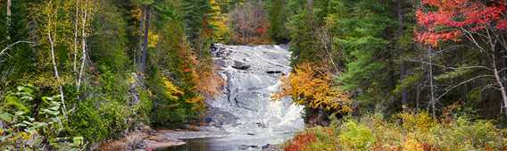 Parc régional des chutes du Calvaire en automne