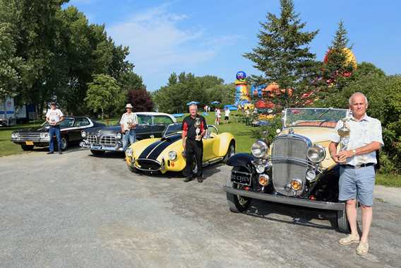 Exposition d'autos anciennes de Repentigny
