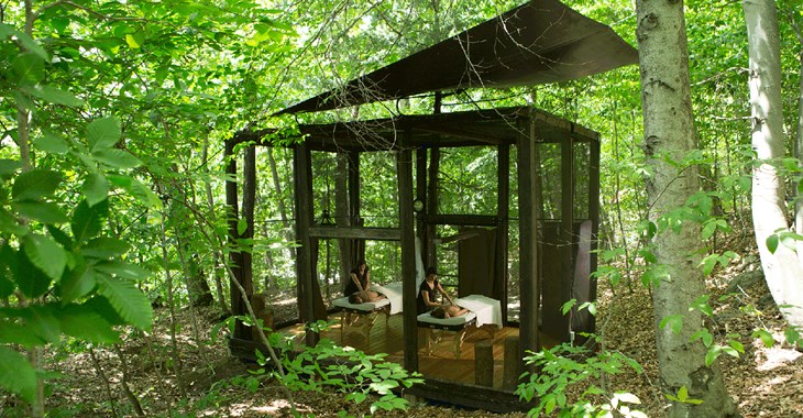 Outdoor massage at La Source