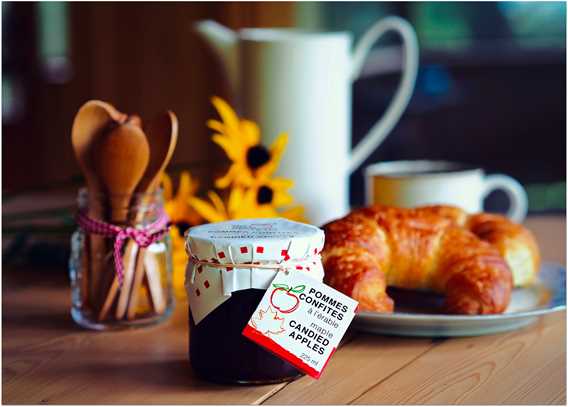 Candied apples and croissant