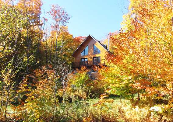 Chalets Évasion in fall