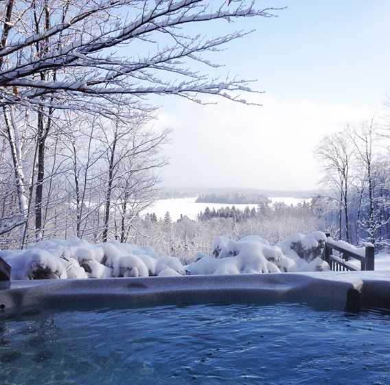 Spa in winter Chalets Évasion