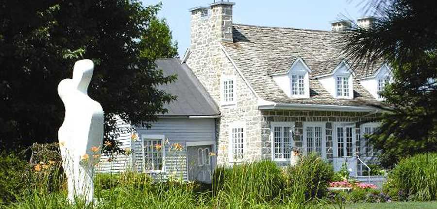 Outside view of Maison et jardins Antoine-Lacombe