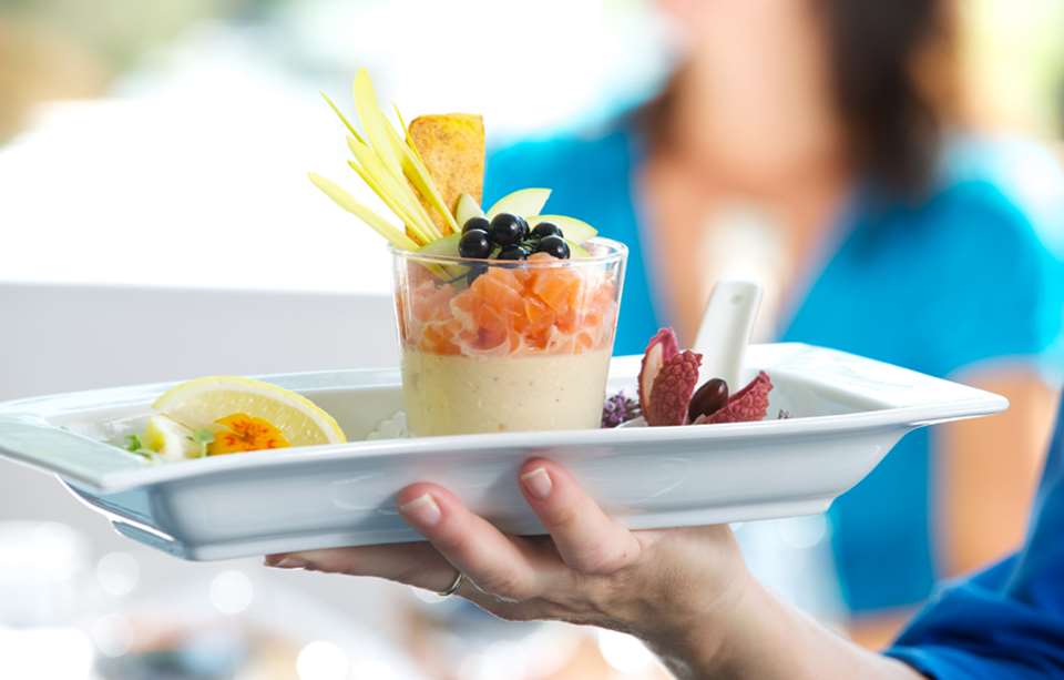 Dégustation dans le restaurant à l'Auberge Montagne Coupée