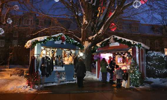 Kiosks outside during the Marché de Noël de L'Assomption
