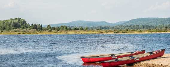 Faire du canot au lac Taureau