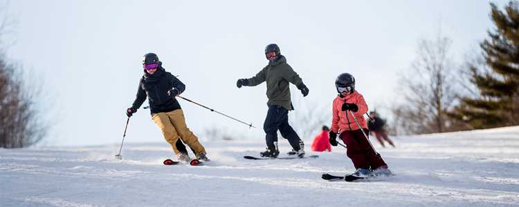 Ski with your family at Ski Montcalm