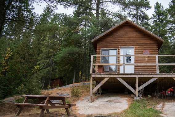 A refuge at the Park Regional de la Chute-à-Bull