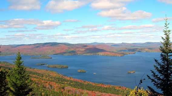 La vue totale au sommet du Mont Ouareau