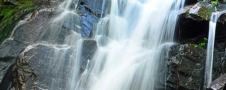 Waterfalls at Grande Boucle Zen Nature