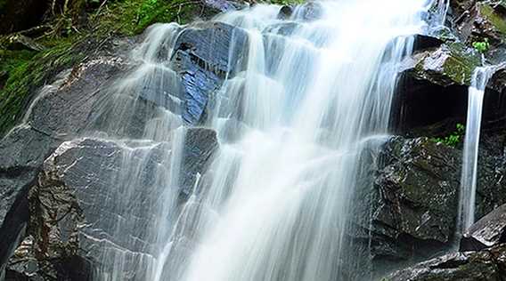 Waterfalls at Grande Boucle Zen Nature