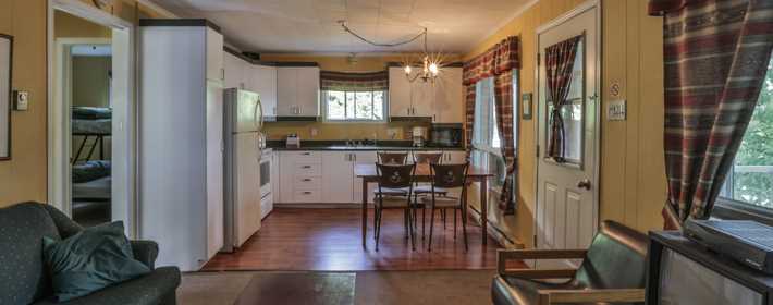 L'intérieur d'un chalet à la Pourvoirie Roger Gladu