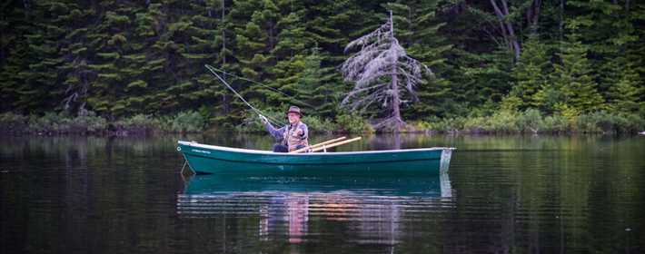 Fishing in an outfitting at Saint-Michel-des-Saints