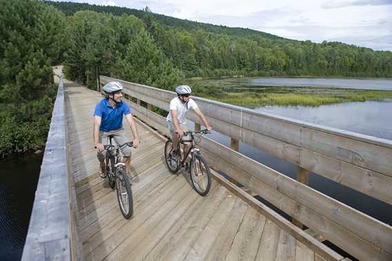 Cycle path of Lac-de-l'Assomption