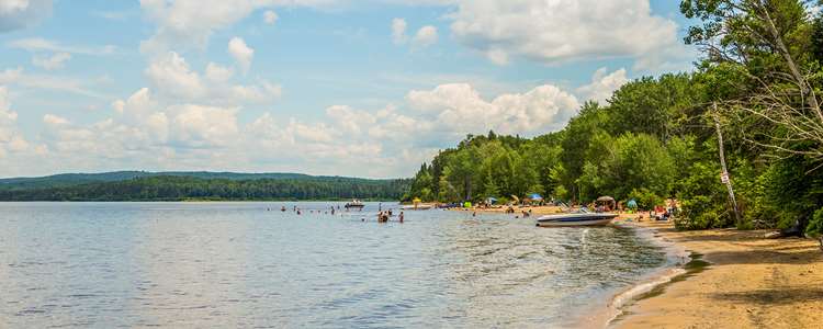 Beach of Lac Taureau