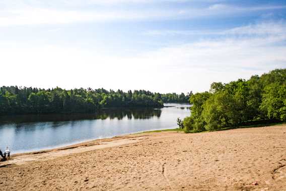 Municipal beach at Rawdon