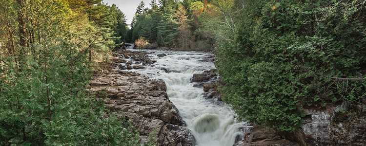 The waterfalls at the Park Regional des Chutes-Monte-à-Peine-et-des-Dalles