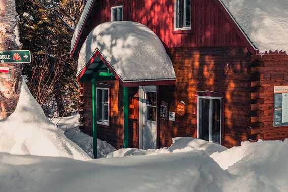 The Swaggin shelter in winter 