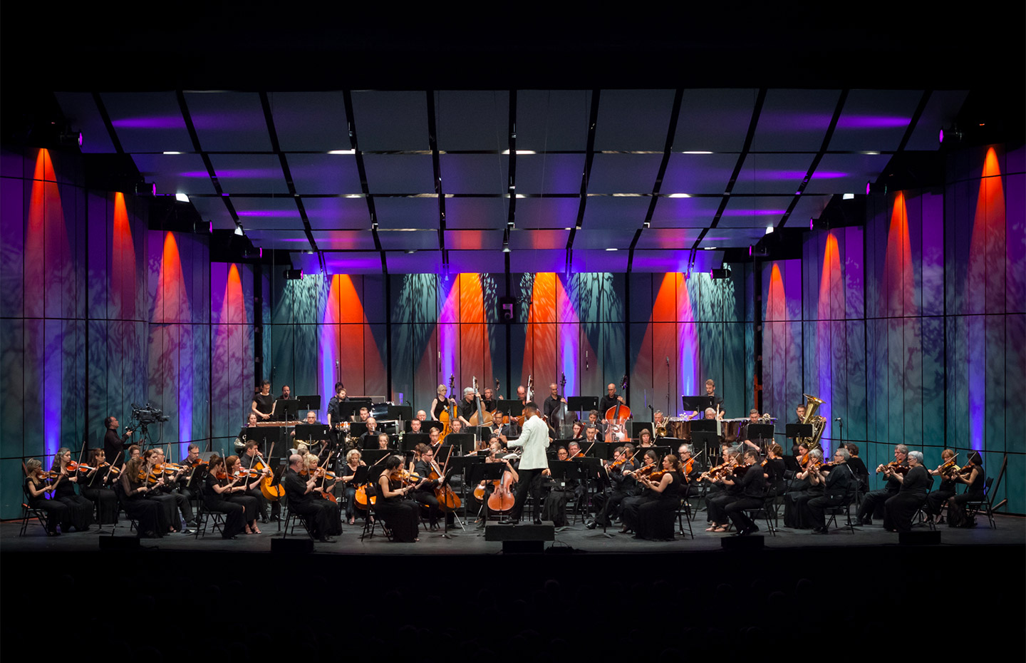 Orchestra on the stage of the Fernand-Lindsay Amphitheater